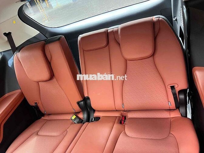 Kia Carnival 1.6 Turbo Hybrid Signature , 2.300 km