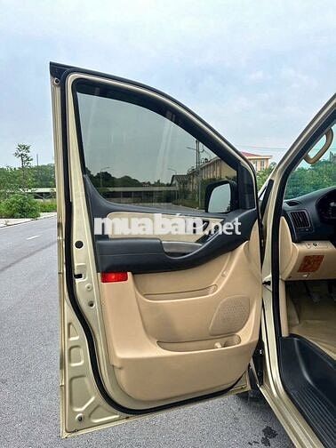 Hyundai  Starex 9 chỗ 2010  - 10999 km