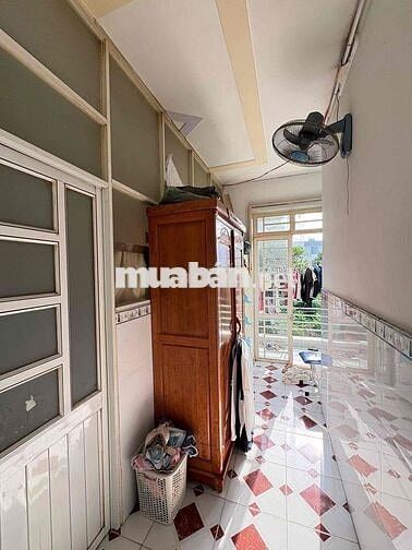 NHÀ Ở NGAY, DTSD 90M2 (5x9) FULL THỔ, HẺM 5M OTO, Trung Tâm, 2 ĐỒNG 85