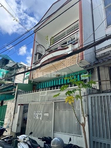 Nhà Hẻm thông Bùi Văn Ba, 02 tầng, DT 4x16m