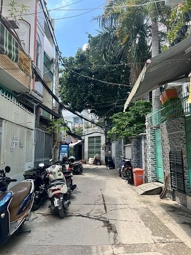 Nhà Hẻm thông Bùi Văn Ba, 02 tầng, DT 4x16m