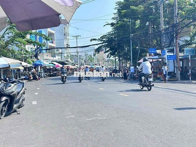 NỀN GÓC 2 MẶT TIỀN ĐƯỜNG PHẠM HỮU LẦU
