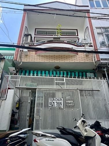 Nhà Hẻm thông Bùi Văn Ba, 02 tầng, DT 4x16m