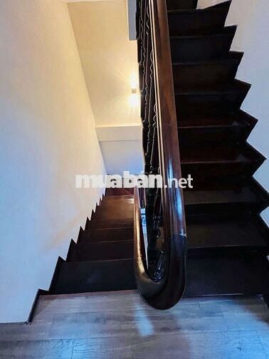 Bán gấp ! Phố Hào Nam, nhà dân xây 45/52m2 * 5 tầng*6 PN, an sinh đỉnh