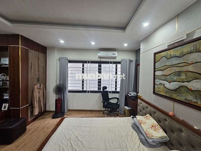 Phải nhanh ! Nhà phố Láng Hạ 20m ra phố, DT 38m2 * 5 tầng, MT 5.6m