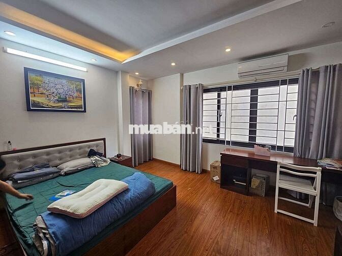 Phải nhanh ! Nhà phố Láng Hạ 20m ra phố, DT 38m2 * 5 tầng, MT 5.6m