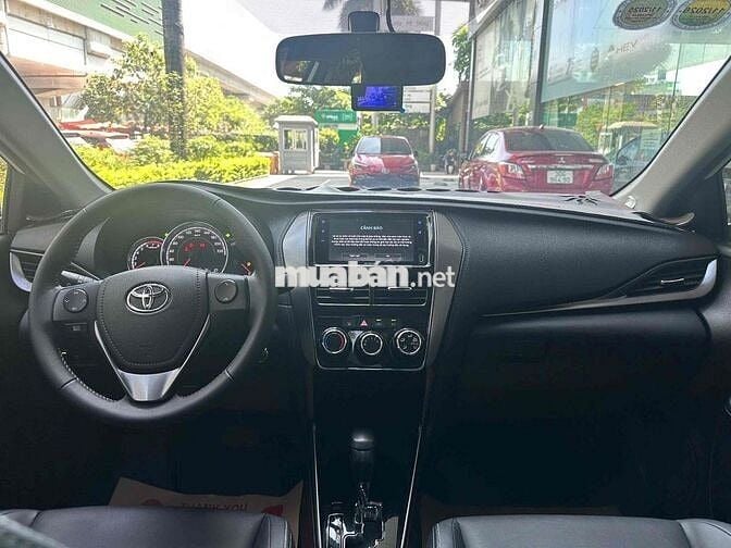 Toyota Vios 2024 1.5E CVT - 20000 km,BH tới 2027