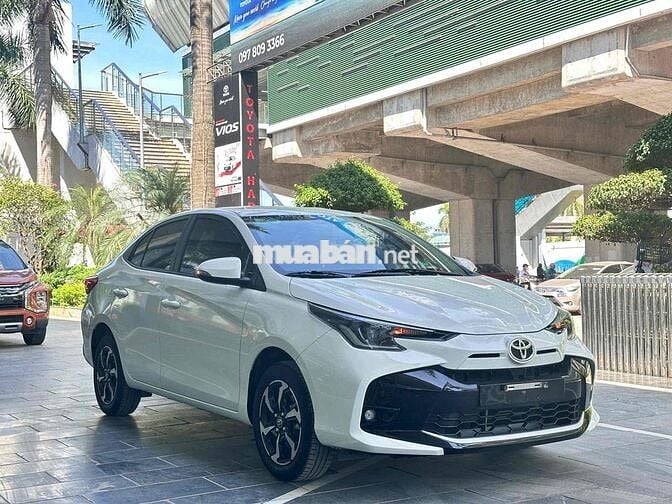 Toyota Vios 2024 1.5E CVT - 20000 km,BH tới 2027