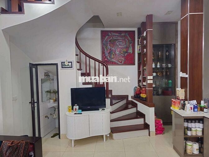 Phải nhanh ! Nhà phố Láng Hạ 20m ra phố, DT 38m2 * 5 tầng, MT 5.6m