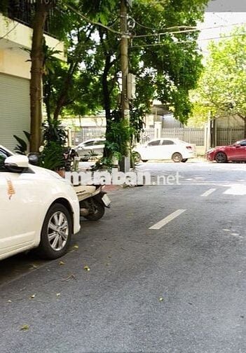 NHÀ ĐẸP OTO NGỦ TRONG 55M*4T NGÕ THÔNG BÀN CỜ SÁT SÂN VẬN ĐỘNG