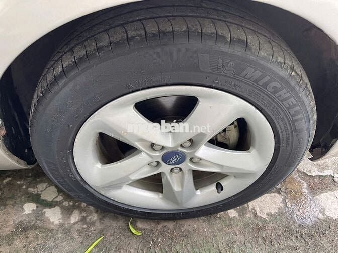 Ford Focus 2012 1.8 AT - 100000 km