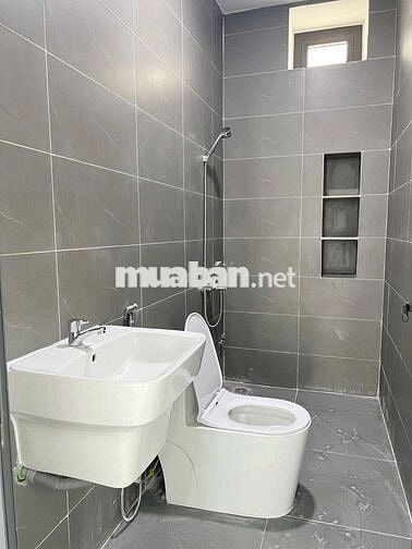 CHO THUÊ NHÀ 3 TẦNG MT LÊ QUẢNG CHÍ, ĐOẠN KD SẦM UẤT