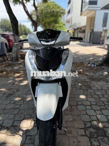 Honda SH 125 2022 màu trắng
