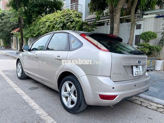 Ford Focus 2012 1.8 AT - 100000 km