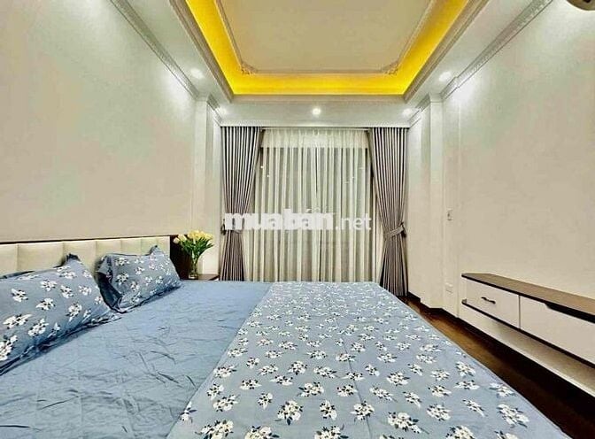Bán nhà phố Tân Mai, vài bước mặt phố, cạnh trường học, ngõ thông,45m2
