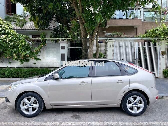 Ford Focus 2012 1.8 AT - 100000 km
