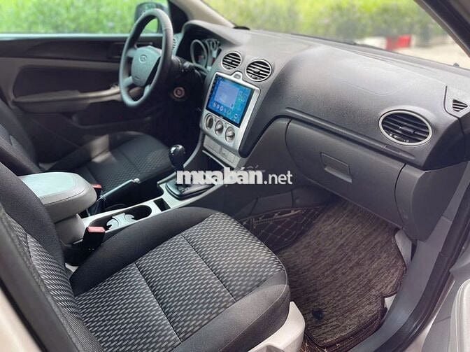 Ford Focus 2012 1.8 AT - 100000 km