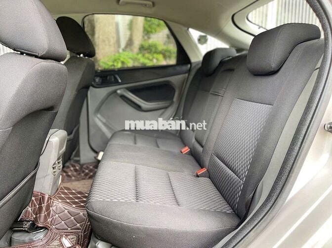Ford Focus 2012 1.8 AT - 100000 km