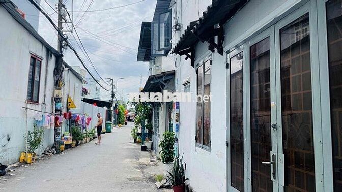 Bán Nhà Bà Điểm SHR hoàn công tặng nội thất đẹp gần chợ Đại Hải HM