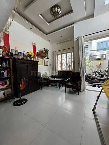 Hoàng Hoa Thám-NG Thượng Hiền,Ngang 4,1m,3Tầng,3PN, Tr Học,Khu Dân Trí