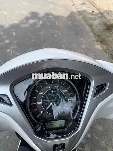 xe lăn bánh 500km. Mới tinh. Đầy đủ 2remote