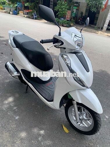 xe lăn bánh 500km. Mới tinh. Đầy đủ 2remote