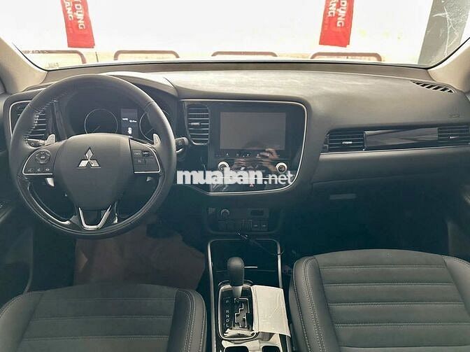 Mitsubishi Outlander 2024 2.0 CVT - 20 km