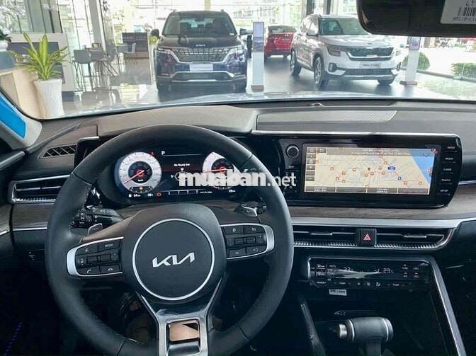 Kia K5 Luxury 2025 ưu đãi khủng 90tr