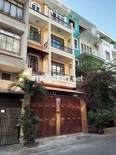 Cho thuê nhà nguyên căn đường 3 tháng 2, Quận 10, TP.HCM