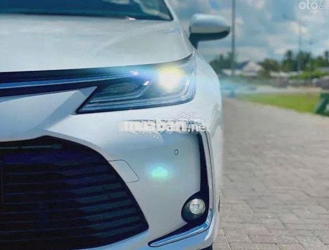 Toyota Altis 1.8V – Mạnh Mẽ, Tiết Kiệm