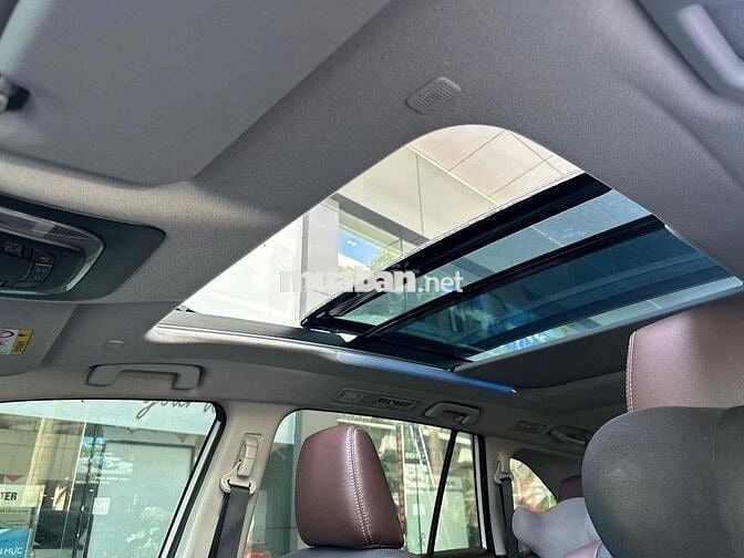 Toyota Innova Cross 2024 HEV - 25000 km siêu lướt