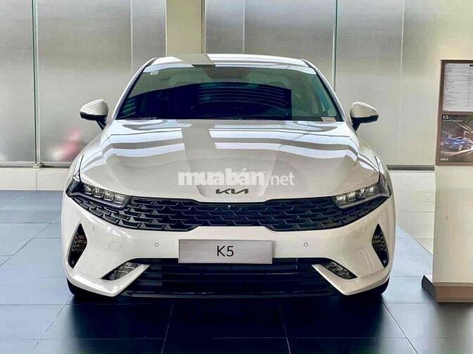 Kia K5 Luxury 2025 ưu đãi khủng 90tr