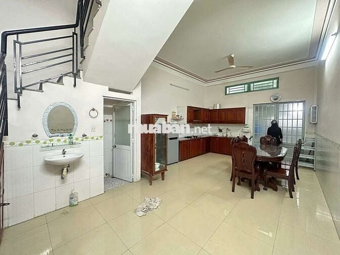 CHO THUÊ NHÀ 2 LẦU 4PN SẴN NỘI THẤT KDC LONG THỊNH GIÁ 7TR/THÁNG