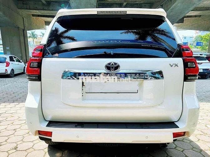 Toyota Land Cruiser Prado model 2022 ,có BHTV
