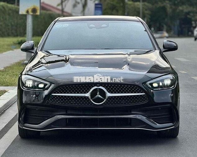 Mercedes Benz C Class 2022 C300 AMG -Bank 90%