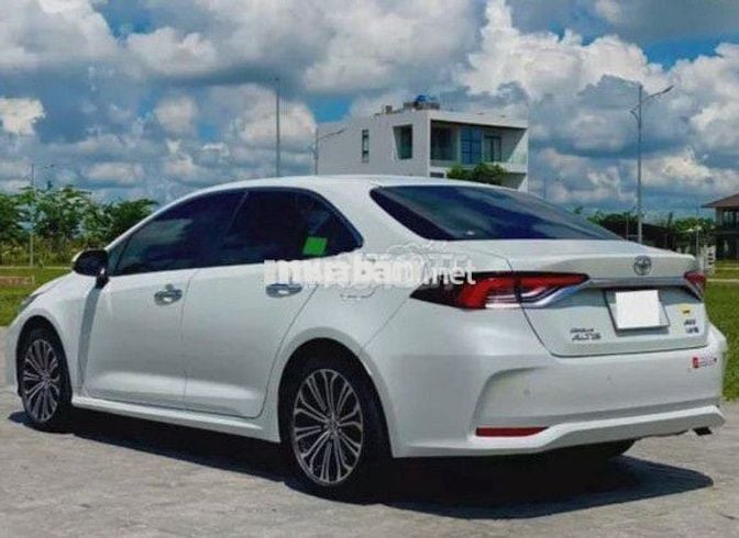Toyota Altis 1.8V – Mạnh Mẽ, Tiết Kiệm