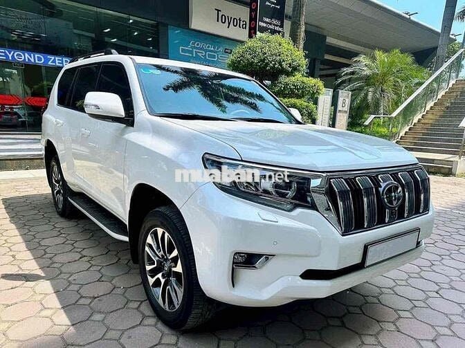 Toyota Land Cruiser Prado model 2022 ,có BHTV
