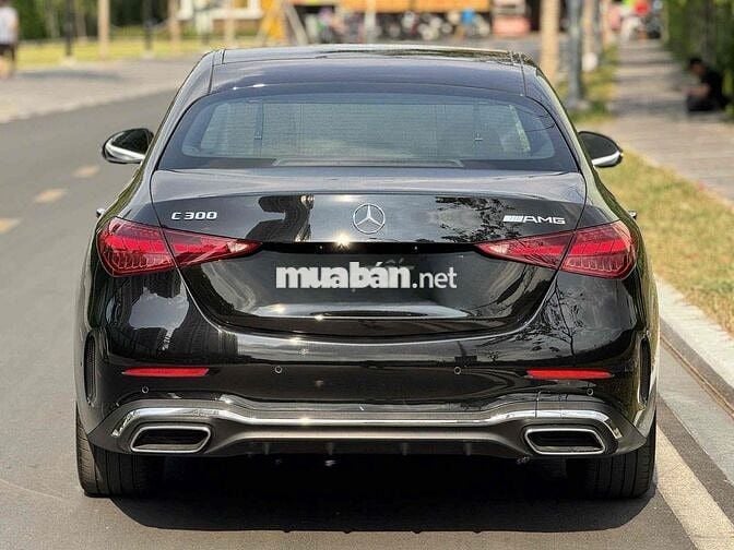 Mercedes Benz C Class 2022 C300 AMG -Bank 90%