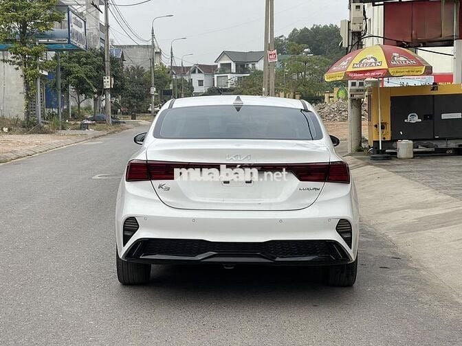 Kia K3 2022 1.6 Luxury màu trắng MỚI TINH