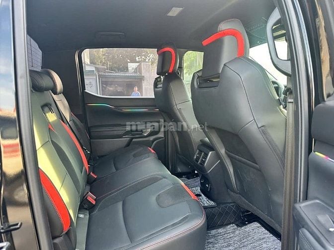 🆕 Ford Raptor 2025 / 800 kilomet 🆘 Xe nâng cấp thêm Giá nóc, đèn led