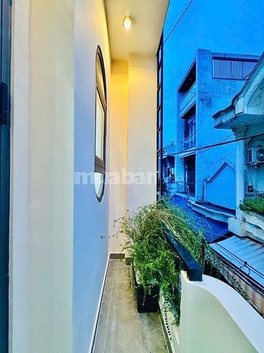 NHÀ NGAY TRUNG TÂM QUẬN 1 HẠ GIÁ CHỈ CÒN HƠN 5TỶ NGAY TRẦN ĐÌNH XU SHR