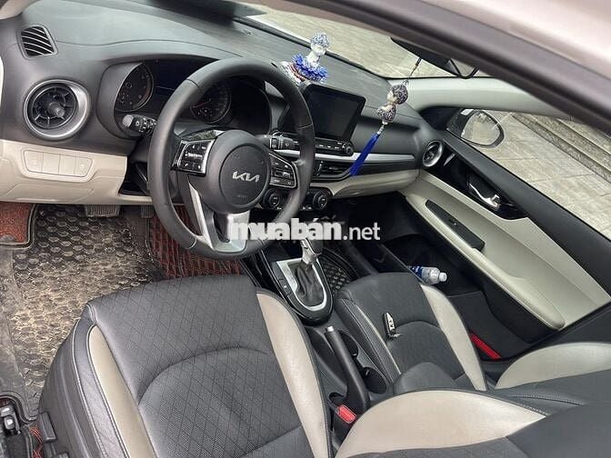 Kia K3 2022 1.6 Luxury màu trắng MỚI TINH
