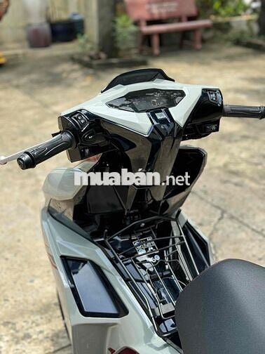 Cần bán xe đang sử dụng ngay chủ