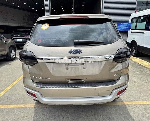 Everest Titanium 2021 4x4 - 76.000 km - hỗ trợ góp