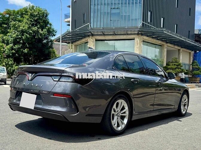 VinFast Lux A2.0 2019 - 30000 km