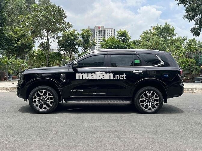 Everest Titanium 2023 - 62.000 km - chất xe đẹp