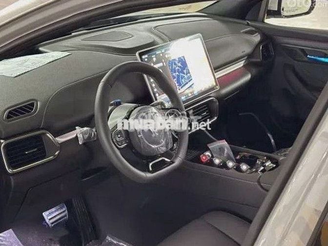 VinFast VF8 Plus 2025 – SUV Mạnh Mẽ