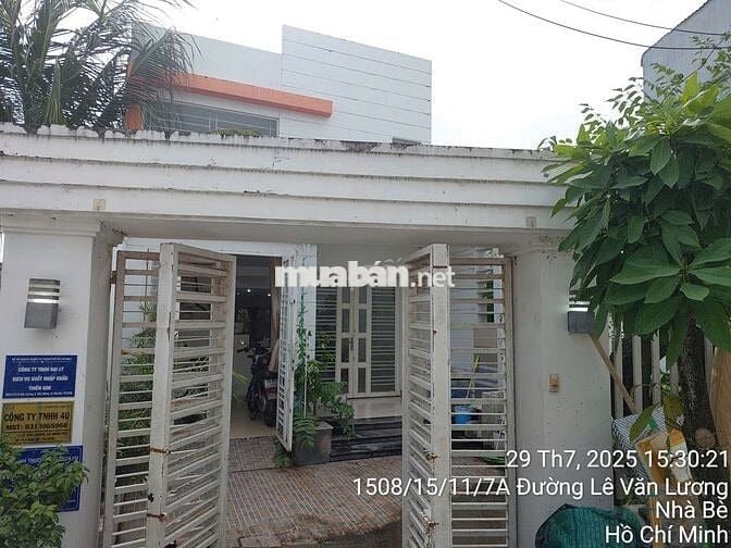 Cho thuê nhà hẻm lớn 8m, 1 trệt 1 lửng, diện tích 150m2, 11tr/tháng.