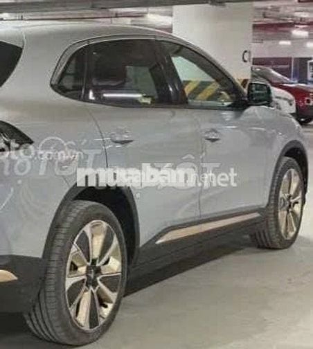 VinFast VF8 Plus 2025 – SUV Mạnh Mẽ