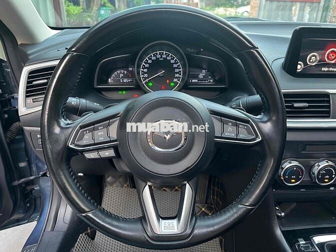 Mazda 3 2018 1.5 AT